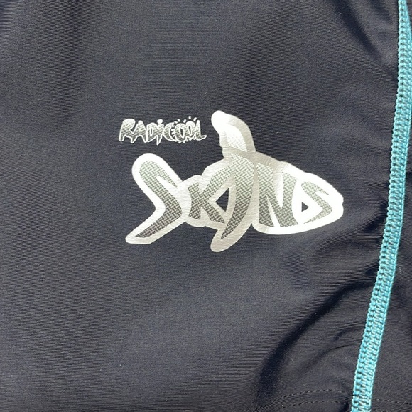 Radicool Australia Skins Black Rash Guard UPF 100 Sun Protection Beach Shirt - Picture 5 of 8